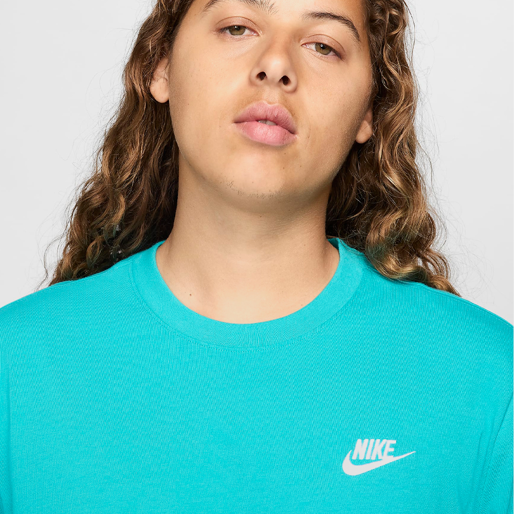 NIKE CAMISETA NSW EMBROIRED TEE - AR4997 345