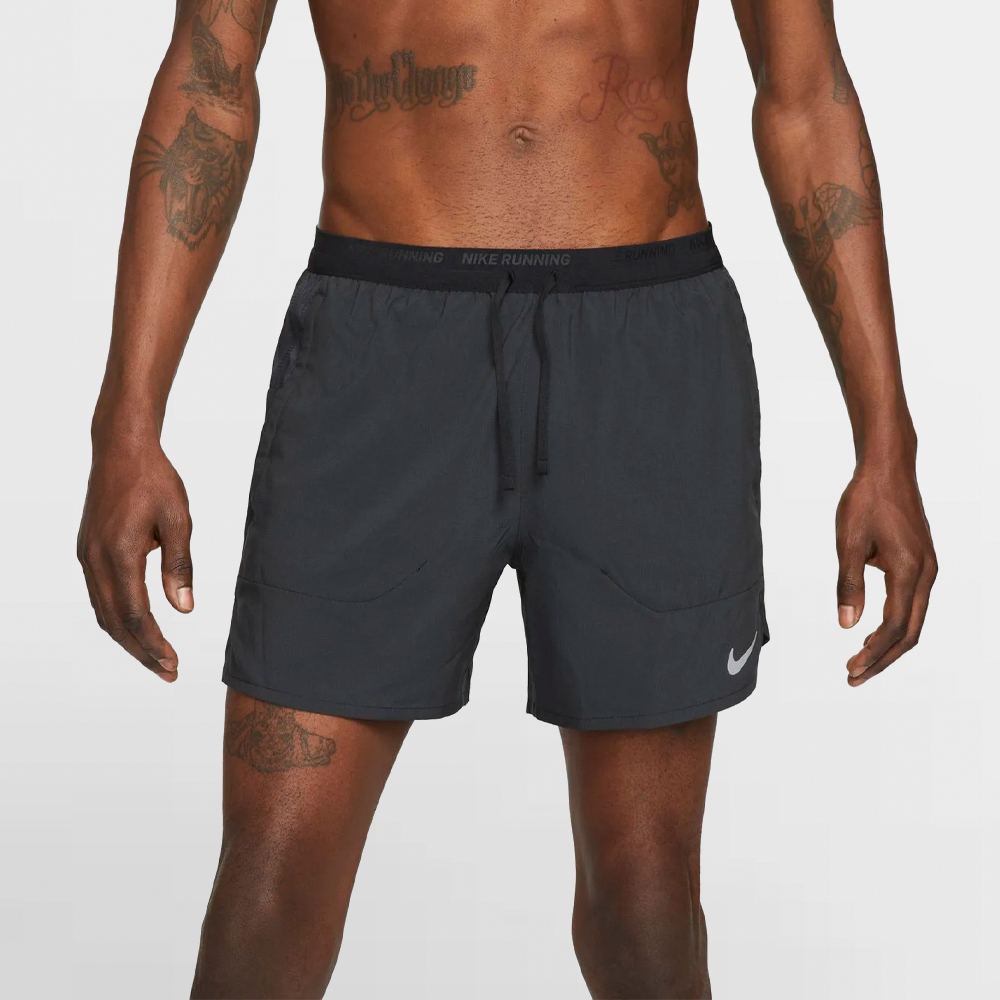 NIKE PANT. CORTO DF STRIDE 5
