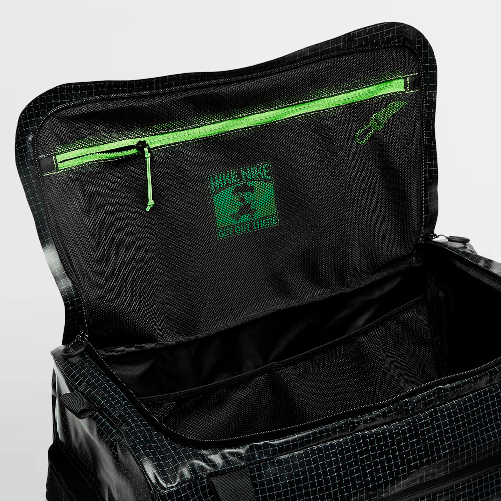 NIKE BOLSO HIKE - DJ9680 010