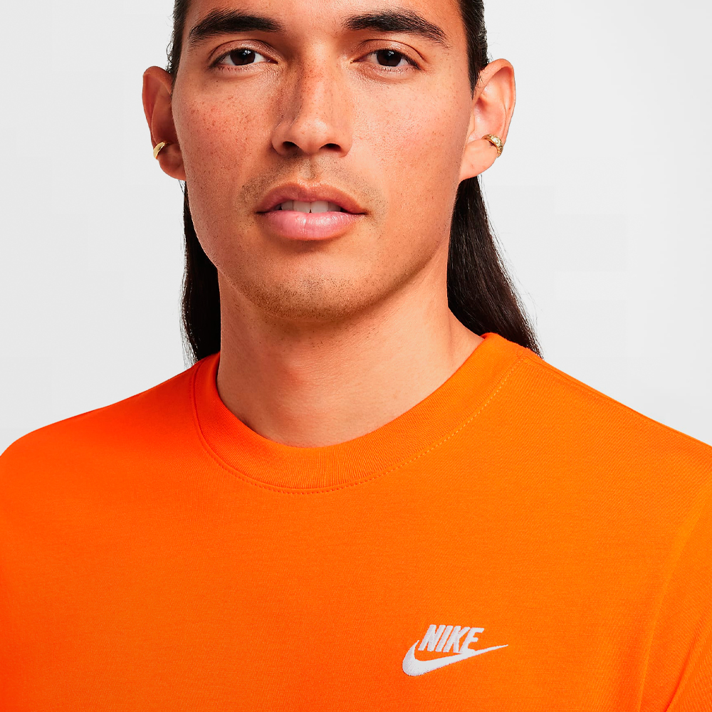 NIKE CAMISETA NSW EMBROIRED TEE - AR4997 819