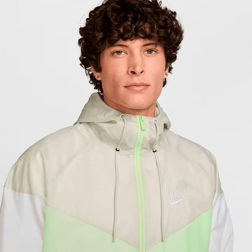 NIKE CHAQUETA NSW HERITAGE ESSENTIALS WINDRUN - DA0001 701