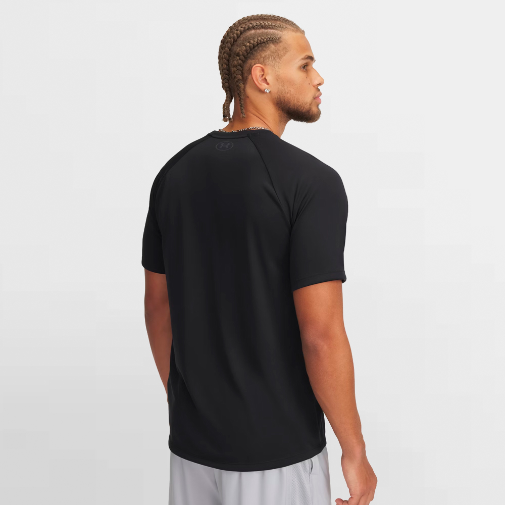 UNDER ARMOUR CAMISETA UA TECH PRINT FILL SHORT - 1390208 001