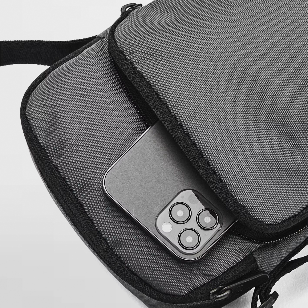 UNDER ARMOUR ORGANIZADOR UA LOUDON LITE CROSSBODY - 1381912 025