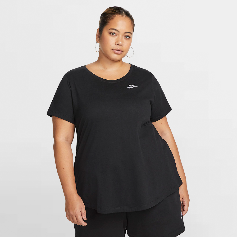 NIKE CAMISETA W. NSW CLUB ESSENTIALS OS (PLUS SIZE) - FD0646 010