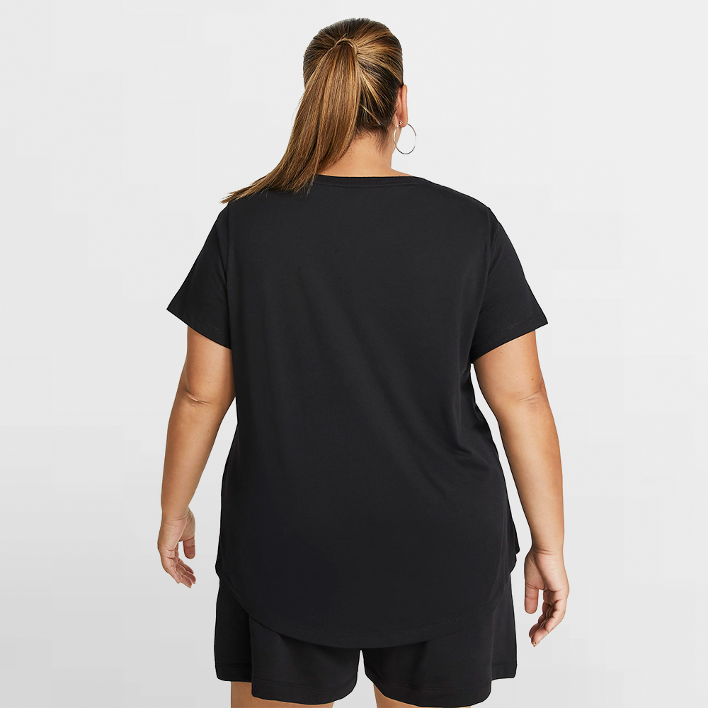 NIKE CAMISETA W. NSW CLUB ESSENTIALS OS (PLUS SIZE) - FD0646 010