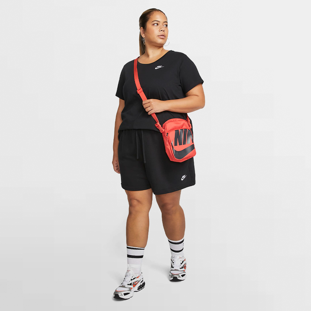 NIKE CAMISETA W. NSW CLUB ESSENTIALS OS (PLUS SIZE) - FD0646 010