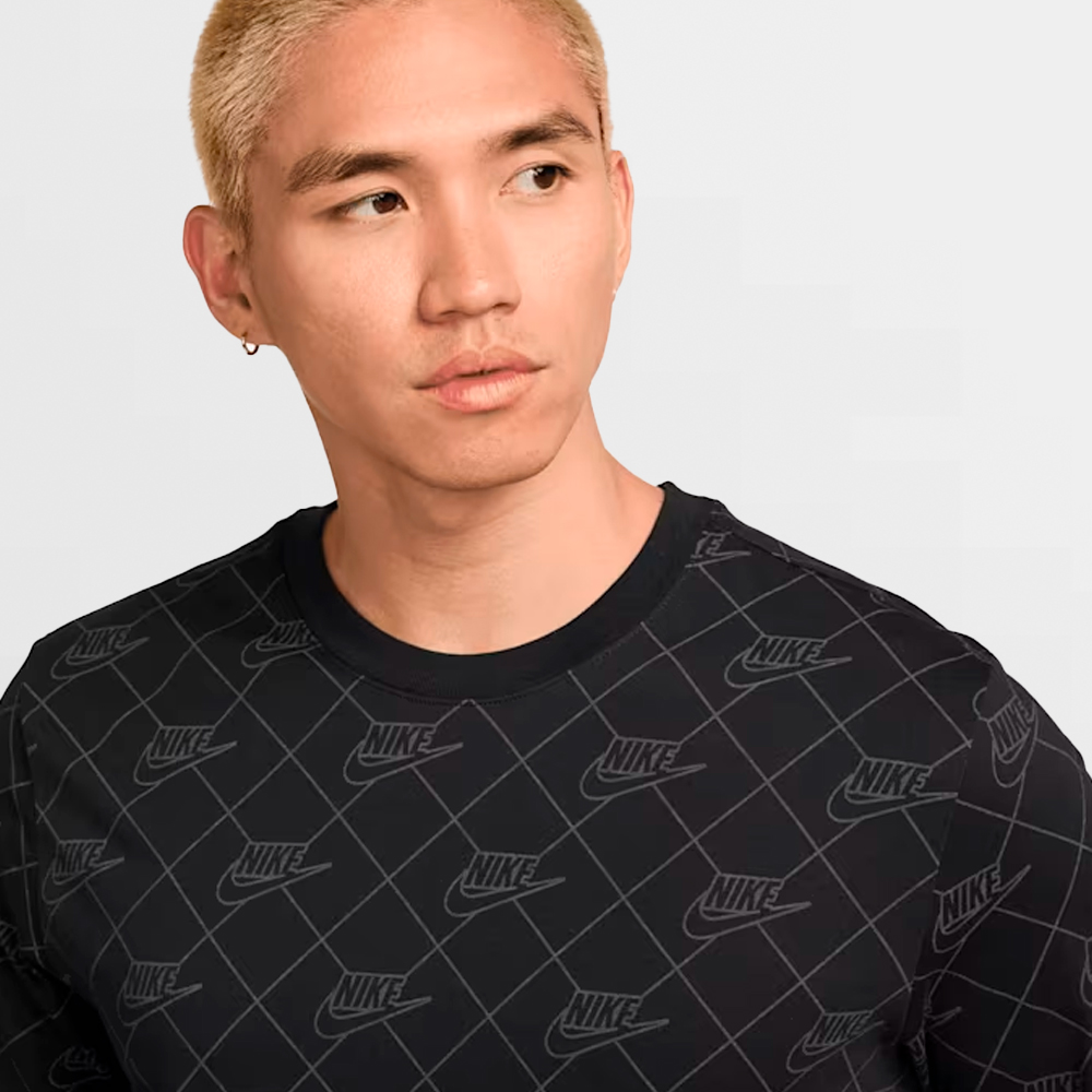 NIKE CAMISETA NSW TEE AOP SSNL CLUB - HQ9169 010