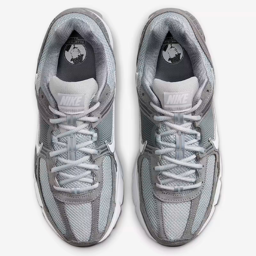 NIKE CALZADO ZOOM VOMERO 5 - HF1553 003