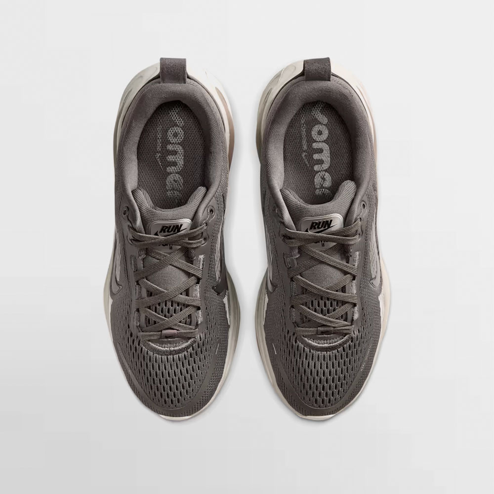 NIKE CALZADO VOMERO 18 GS - HQ2157 200