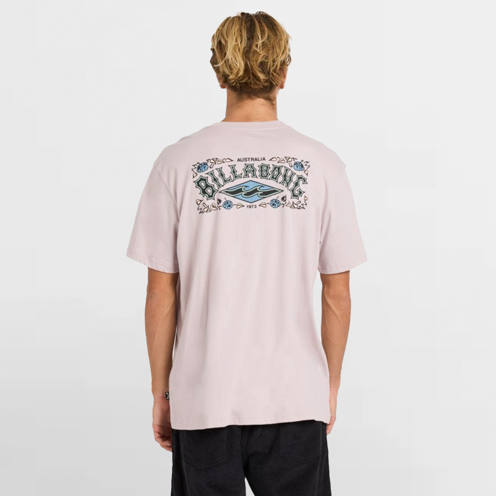 BILLABONG CAMISETA HERITAGE ARCH PREMIUM SS - 24A521602 DLE