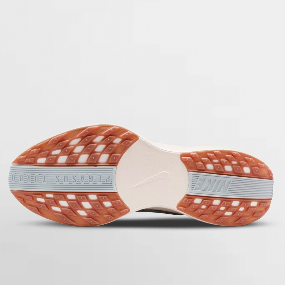 NIKE CALZADO PEGASUS PLUS - FQ7262 010