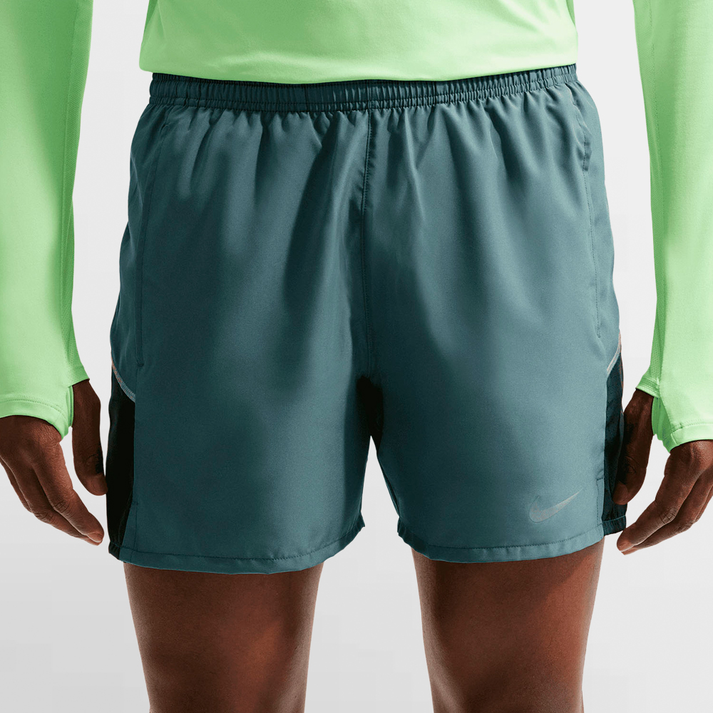 NIKE PANT. CORTO MILER SHORT 5