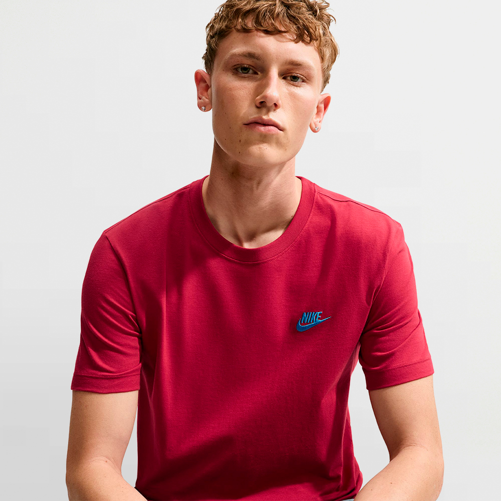 NIKE CAMISETA NSW EMBROIRED TEE - AR4997 608