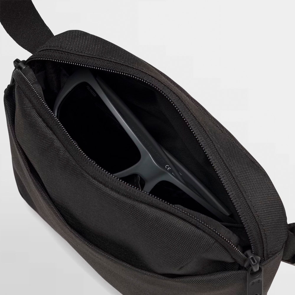 UNDER ARMOUR RIÑONERA ESSENTIAL - 6011275 001