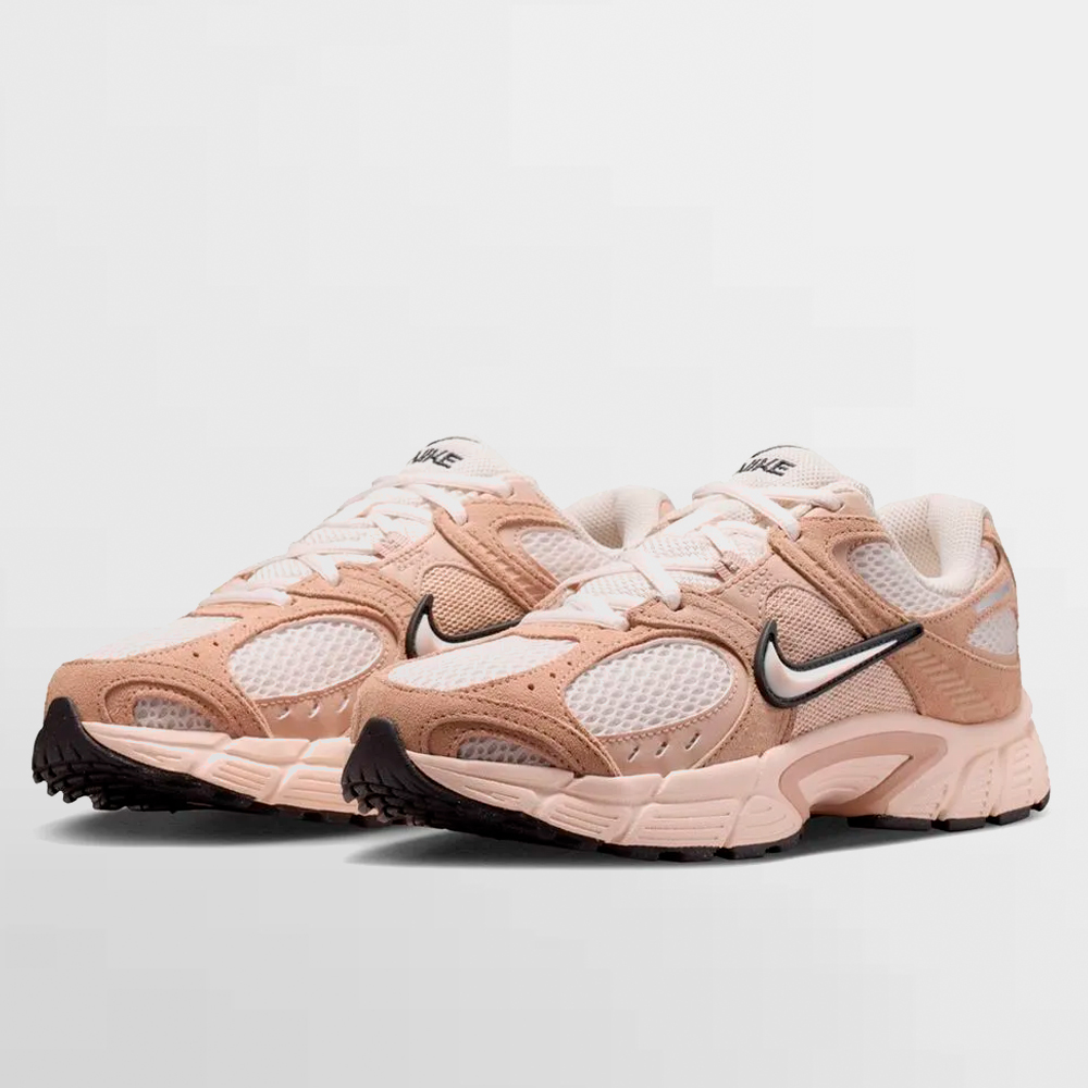 NIKE CALZADO W. V5 RNR SUEDE 2 - IX0197 101